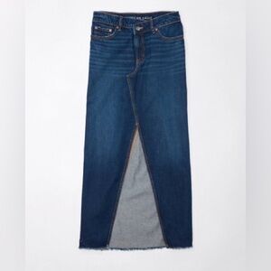 American Eagle Outfitters Women's Dark Blue Denim Skirt